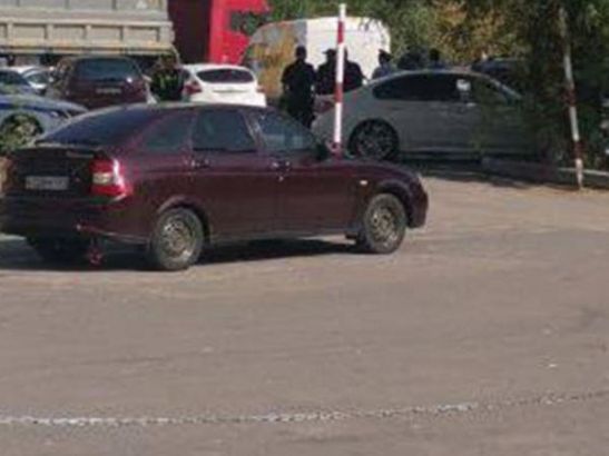 В Ростове в салоне легковушки нашли труп мужчины
