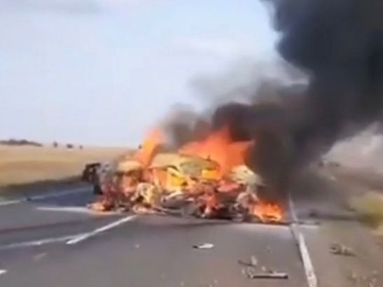 В Ростовской области четверо человек погибли в ДТП с грузовиком