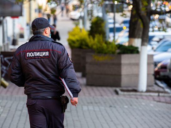 В Волгодонске неизвестный избил пенсионера посреди улицы