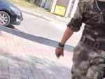 В Ростове мужчина в военной форме посреди улицы угрожал гранатой прохожим