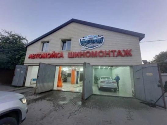 В Ростове неизвестные обстреляли автомойку