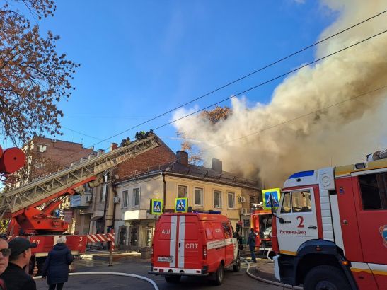 Пожар в доме на Темерницкой в Ростове потушили спустя два часа