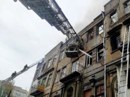 В Ростове на большой площади горит доходный дом Николая Парамонова