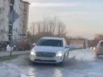 В Ростове из-за сильного дождя затопило Вертолетное поле