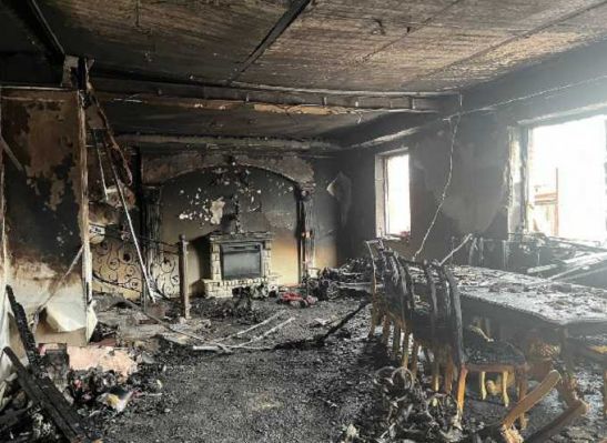 В Шахтах произошел пожар в двухэтажном доме