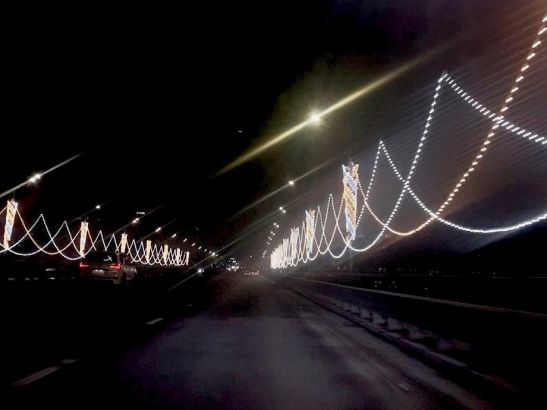 На Ворошиловском мосту и проспекте Стачки в Ростове останется новогодняя подсветка