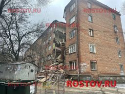 В Ростове полностью обрушился подъезд в аварийном доме на Нариманова