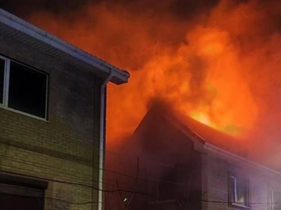 В Ростове сгорели два частных дома на улице Скачкова