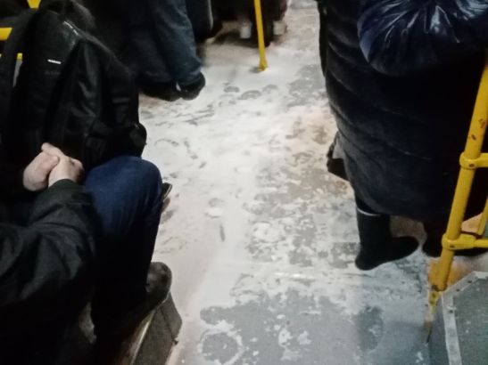 В Ростове жители пожаловались на плохое отопление в автобусе № 83