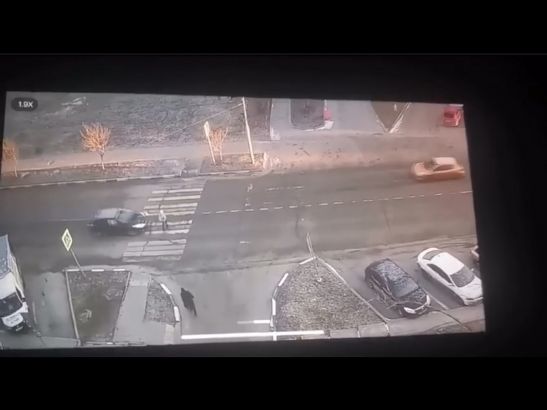 В сети появились кадры момента, где машина сбивает школьницу в Аксае