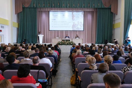 На выездном заседании обсудили работу общего и среднего профессионального образования Ростовской области