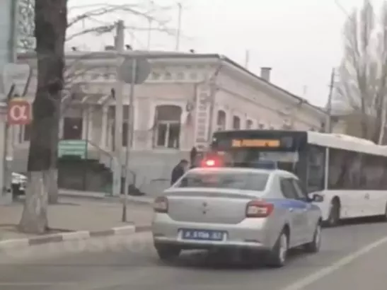 В Ростове 18-летняя пассажирка автобуса № 3а пострадала при резком торможении