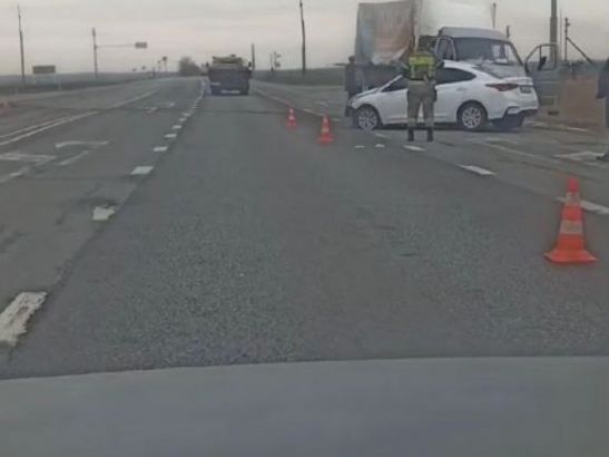 В ДТП на трассе в Ростовской области пострадала 35-летняя женщина
