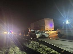 В Ростовской области два человека пострадали в аварии с грузовиком