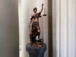 В Азове под суд пойдет женщина за убийство сожителя деревянной палкой