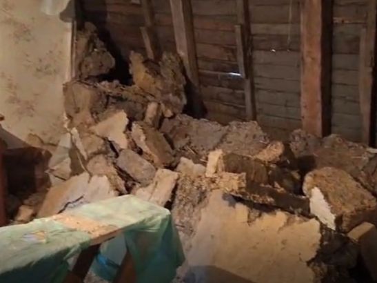 В Батайске рухнула часть жилого дома