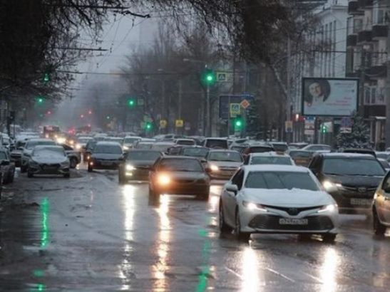 Водителей Ростовской области предупредили об опасности на дорогах из-за непогоды 15 и 16 апреля