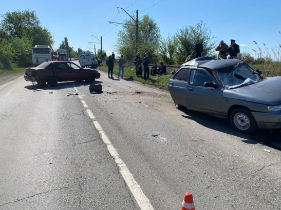 На трассе под Новочеркасском в ДТП с автобусом погибли два человека