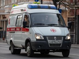 В Ростове 35-летний мужчина попал под колеса грузовика