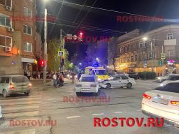 Две легковушки столкнулись в центре Ростова