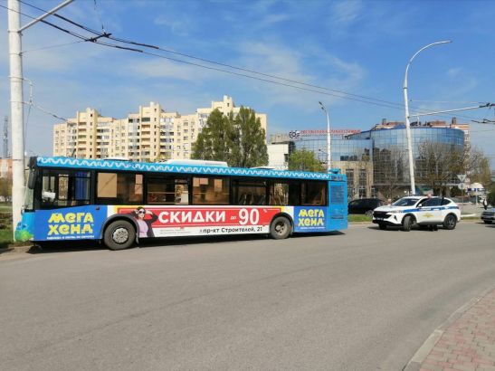 В Волгодонске четверо пассажиров автобуса пострадали в аварии