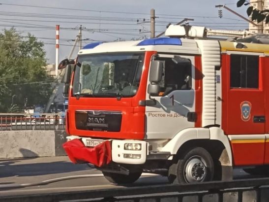 Жители Ростова сообщают о взрывах и пожаре на 33-й Линии