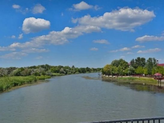 Тело 54-летнего мужчины обнаружили в реке Мертвый Донец в Ростовской области