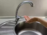 В Ростове жители Ворошиловского района остались без воды из-за аварии