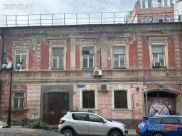 В Ростове старинный дом на Социалистической может рухнуть в любой момент