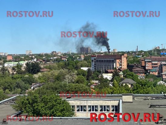 На Северном в Ростове три часа тушили пожар на мусорке
