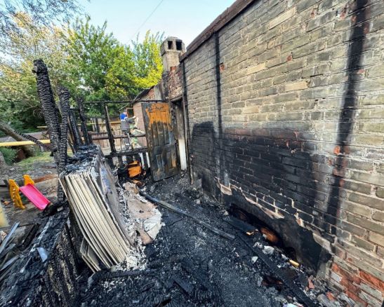 В Новочеркасске загорелась веранда частного дома