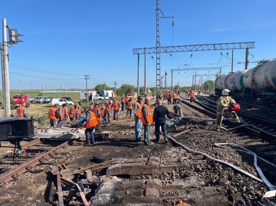 После пожара на станции в Ростовской области задерживаются пять поездов