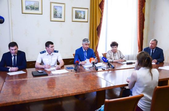 Алексей Логвиненко на личном приеме ответил на вопросы жителей Ростова