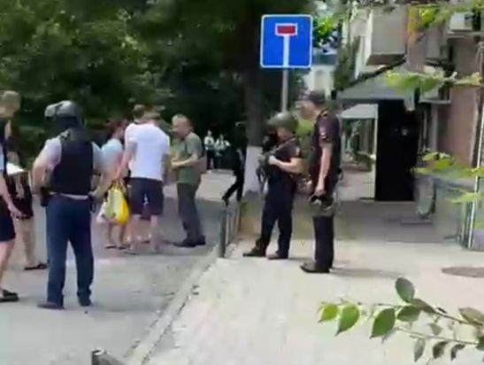 В Ростове на проспекте Стачки эвакуировали многоквартирный дом