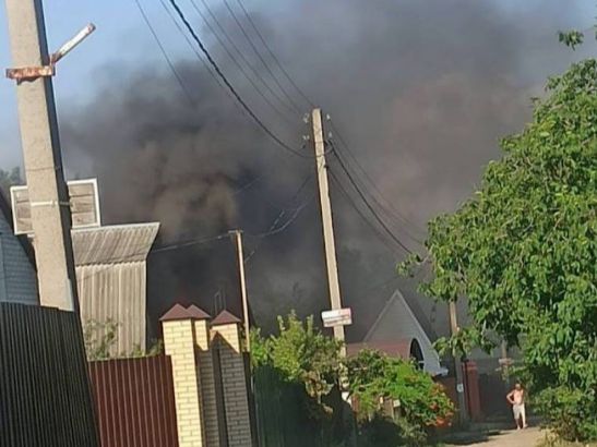 В Ростове произошел пожар в частном доме на 12-й Залповой