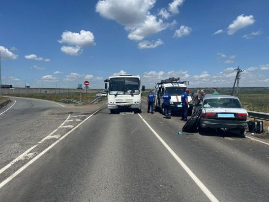 В Ростовской области в ДТП с автобусом пострадала 9-летняя девочка