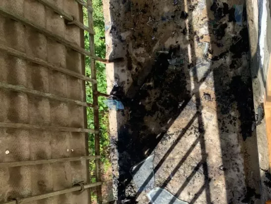 В Ростовской области из-за непотушенной сигареты сгорел балкон квартиры