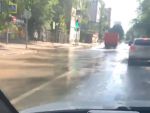 В Ростове из-за прорыва трубы затопило улицу Варфоломеева