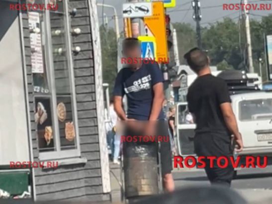 В Ростове пьяный мужчина справил нужду в урну
