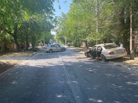 В Ростове в лобовом столкновении погиб водитель еще один водитель пострадал