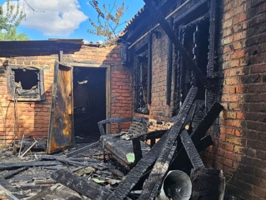 В Ростовской области при пожаре в летней кухне пострадал пенсионер