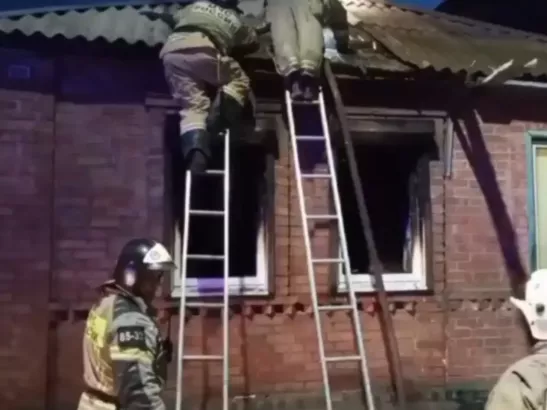 В Батайске при пожаре из-за непотушенной сигареты погибли два пенсионера