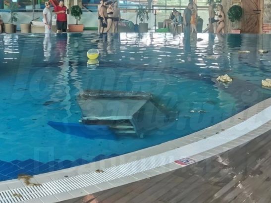 В аквапарке H2O в Ростове вытяжка рухнула в бассейн с людьми