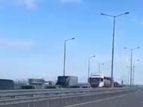 По дороге из Ростова в Крым собралась 17-километровая пробка