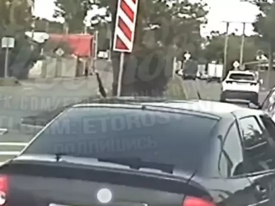 В Ростовской области автомобилист с пистолетом напугал горожан