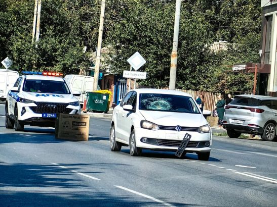 В Таганроге 59-летняя женщина попала под колеса автомобиля