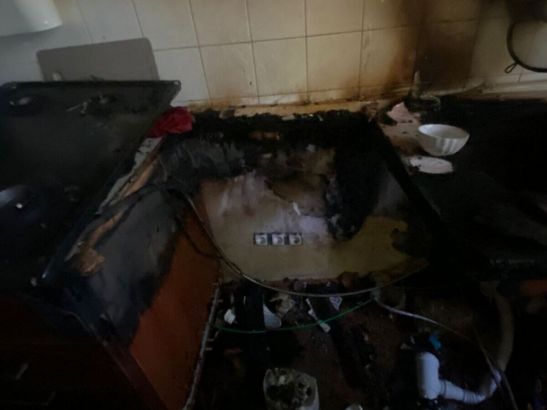 Пожарные эвакуировали жильцов из-за пожара в многоквартирном доме в Ростове
