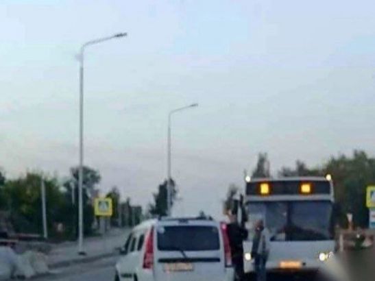 В Ростове-на-Дону пассажирский автобус сбил мужчину