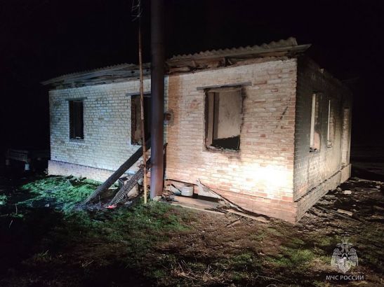 При пожаре из-за горящей сигареты погиб мужчина в Ростовской области