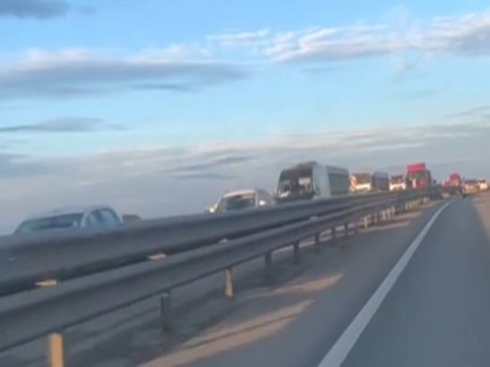 Водители попали в гигантскую пробку на трассе М-4 «Дон» 15 января